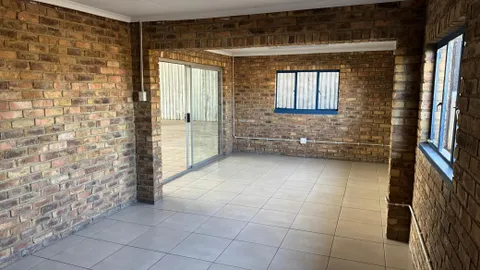 11-13 Isando Road, Isando - 1458m² - Industrial  (1)